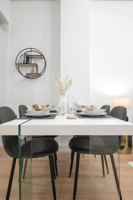 Ferienwohnung Apartamento De Lujo En Gran Via Madrid Exterior foto