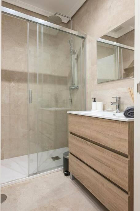 Ferienwohnung Apartamento De Lujo En Gran Via Madrid Exterior foto